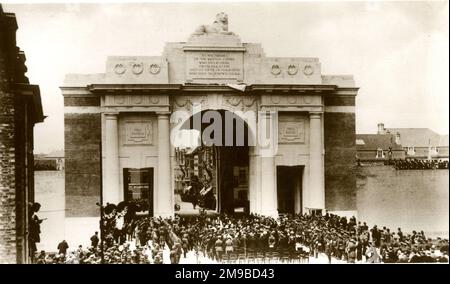 La porte Menin, Ypres, Belgique, dévoilée et dédiée par le maréchal Lord Plumer, 24 juillet 1927 Banque D'Images