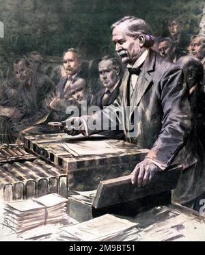 David Lloyd George, 1st Earl Lloyd George de Dwyfor (1863 - 1945), ministre des munitions, prononce un discours à la Chambre des communes sur le projet de loi sur les munitions et présente un fusible explosif de grande puissance. Banque D'Images