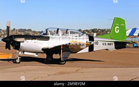 Marine des États-Unis - Beech T-34C Turbo-Mentor 161841 (MSN GL-236), peint pour souligner le 100th anniversaire de l'aviation navale Banque D'Images