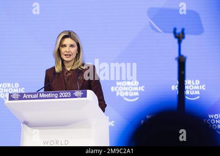 Davos, Suisse. 17th janvier 2023. La première dame d'Ukraine Olena Zelenska speaksat lors de la réunion annuelle du Forum économique mondial (WEF) à Davos en Suisse mardi sur 17 janvier 2023 .photo par le Forum économique mondial/ Benedikt Von Loebell/UPI crédit: UPI/Alay Live News Banque D'Images