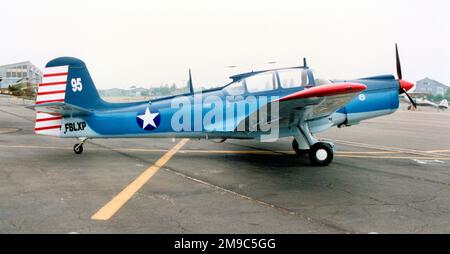 Morane-Saulnier MS.733 Alcyon F-BLXP / 95 (msn 95), à la base eyrienne 123 'Commandant Charles Paoli' / Orléans - Bricy Air base, le 1 juin 1991 Banque D'Images