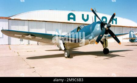 Curtiss SB2C-5 Helldiver N92879 (MSN 83725, ex BuAer 83589), de la Confederate Air Force, à l'aéroport de Midland le 8-10 octobre 1992. Banque D'Images