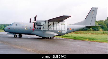 Fuerza Aerea Espanola - CASA CN-235-100M T.Langlais-18 - 35-36 (msn 10-C075). (Fuerza Aerea Espanola - armée de l'air espagnole). Banque D'Images