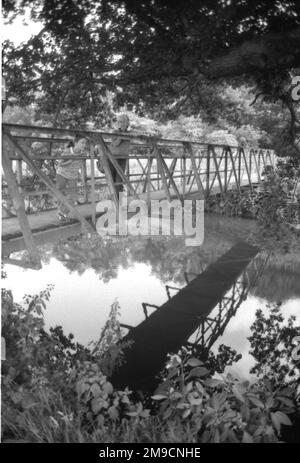 Petit pont au-dessus de la rivière Eden à Leigh, Kent Banque D'Images