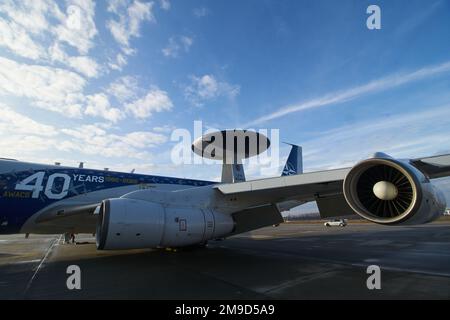 Otopeni, Roumanie - 17 janvier 2023 : systèmes d'alerte et de contrôle aéroportés AWACS arrivées d'avions de la Force aérienne d'alerte et de contrôle de l'OTAN – NA Banque D'Images