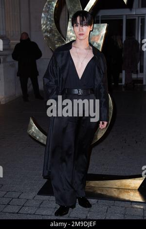 Paris, France. 17th janvier 2023. Dix participants au salon de vêtements pour hommes de Saint Laurent, automne-hiver 2023-2024, dans le cadre de la semaine de la mode à Paris, en France, sur 17 janvier 2023. Photo d'Aurore Marechal/ABACAPRESS.COM crédit: Abaca Press/Alay Live News Banque D'Images