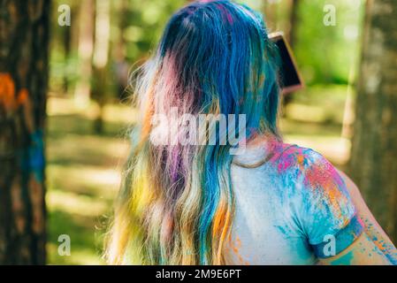 VICHUGA, RUSSIE - 17 JUIN 2018 : célébration du festival des couleurs Holi Banque D'Images