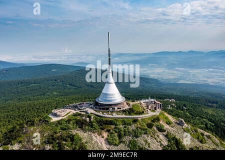 Antenne de la tour de télévision de la Jested, plus haut sommet de montagne de la Jested, République tchèque Banque D'Images