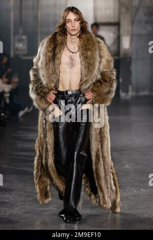 Paris, France. 17th janvier 2023. EGONLAB hommes automne/hiver 2023-24 piste pendant Paris Fashion week vêtements pour hommes le 2023 janvier - Paris, France 17/01/2023 crédit: dpa/Alay Live News Banque D'Images