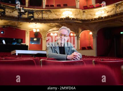 Berlin, Allemagne. 12th janvier 2023. Oliver Reese, directeur artistique de l'ensemble Berliner, se trouve dans l'auditorium du théâtre. Credit: Annette Riedl/dpa/Alay Live News Banque D'Images