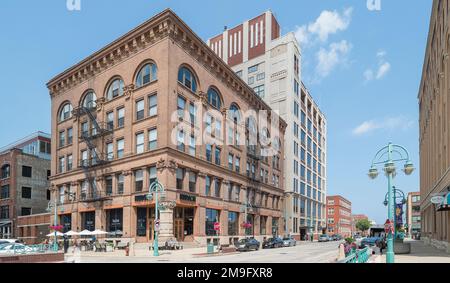 Magasins et lofts dans l'entrepôt rénové de Third Ward, Milwaukee, Wisconsin, États-Unis Banque D'Images