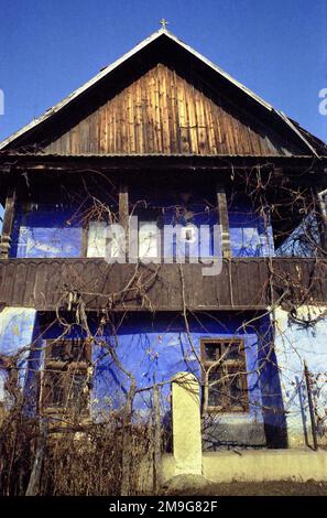 Grande maison dans le comté de Salaj, Roumanie, environ 1999 Banque D'Images