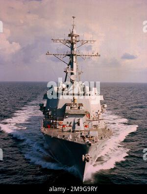 Bow sur la vue de l'Arleigh Burke vol IIA classe guide missile destroyer USS BULKELEY (DDG 84) en cours sur les constructeurs d'essais en mer. Pays: Golfe du Mexique Banque D'Images