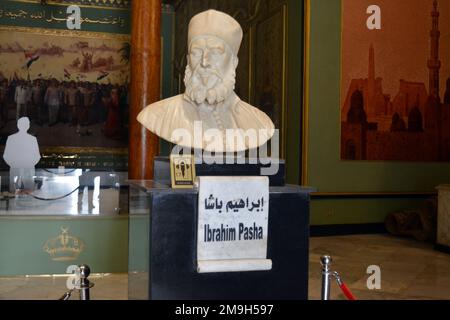 Le Caire, Egypte, 7 janvier 2023: La statue d'Ibrahim Pasha, un général albanais ottoman dans l'armée égyptienne et le fils aîné de Muhammad Ali de l'Egypte Banque D'Images
