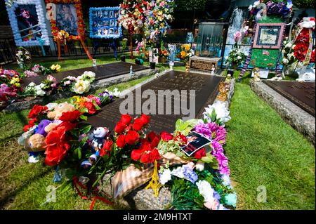 Tombeau Elvis Presley, jardin de méditation, Graceland Mansion, Tennessee, États-Unis Banque D'Images