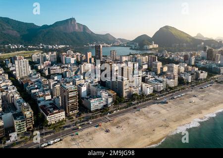 Vue aérienne d'Ipanema et de Leblon Beach à Rio de Janeiro, Brésil Banque D'Images