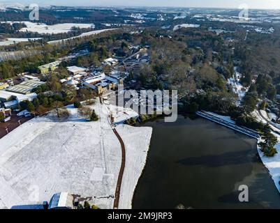 Les tours aériennes d'Alton, couvertes de neige, embellissent le parc à thème photos Banque D'Images