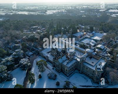 Les tours aériennes d'Alton, couvertes de neige, embellissent le parc à thème photos Banque D'Images