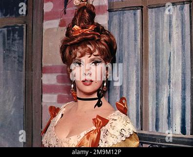HOTEL PARADISO 1966 film MGM avec Gina Lollobrigida Banque D'Images