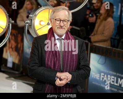 Steven Spielberg participe à la première britannique des « Fabelmans » au Curzon Mayfair à Londres, en Angleterre. Banque D'Images