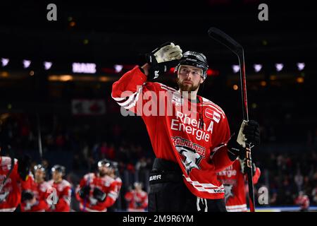 COLOGNE, ALLEMAGNE - 18 JANVIER 2023 : match de hockey DEL Koelner Haie - ailes de fard de Schwenninger Banque D'Images