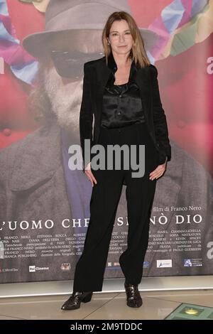 Rome, Italie. 18th janvier 2023. Stefania Rocca assiste au tapis rouge du film 'l'uomo che disegnò Dio' au cinéma Adriano. Crédit : SOPA Images Limited/Alamy Live News Banque D'Images
