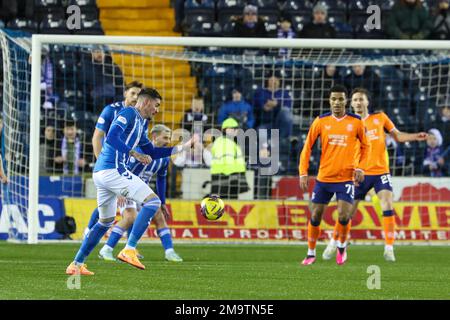 Rugby Park, Kilmarnock, Royaume-Uni. 18th janvier 2023. Lors d'un match écossais de Premiership entre Kilmarnock FC et Rangers au stade Billy Bowie BBSP Rugby Park, les Rangers ont remporté par 3 buts à 2. Les buteurs étaient Stokes (Kilmarnock) 6 minutes, Wright (Kilmarnock) 59 minutes, Morelos (Rangers) 23 minutes et 72 minutes, Kent (Rangers) 52 minutes. Armstrong (Kilmarnock) a été cardé rouge à 59 minutes. Morelos a été donné joueur du match. Crédit : Findlay/Alay Live News Banque D'Images