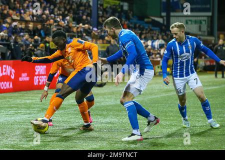 Rugby Park, Kilmarnock, Royaume-Uni. 18th janvier 2023. Lors d'un match écossais de Premiership entre Kilmarnock FC et Rangers au stade Billy Bowie BBSP Rugby Park, les Rangers ont remporté par 3 buts à 2. Les buteurs étaient Stokes (Kilmarnock) 6 minutes, Wright (Kilmarnock) 59 minutes, Morelos (Rangers) 23 minutes et 72 minutes, Kent (Rangers) 52 minutes. Armstrong (Kilmarnock) a été cardé rouge à 59 minutes. Morelos a été donné joueur du match. Crédit : Findlay/Alay Live News Banque D'Images