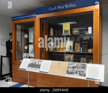 Collection de reliques de la guerre de Sécession comprenant des balles, des pots d'épices et des photographies exposées au Buffalo Soldiers National Museum de Houston, Texas. Banque D'Images