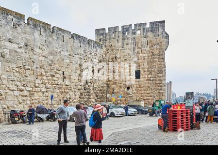 Jérusalem, Israël - 15 novembre 2022 : murs de la vieille ville près de la porte de Jafa à Jérusalem. Israël. Banque D'Images