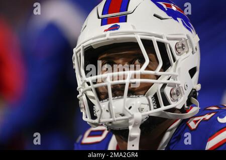 Buffalo Bills linebacker Von Miller (40) rushes on defense during an NFL  football game against the Kansas City Chiefs Sunday, Oct. 16, 2022, in  Kansas City, Mo. (AP Photo/Peter Aiken Stock Photo - Alamy