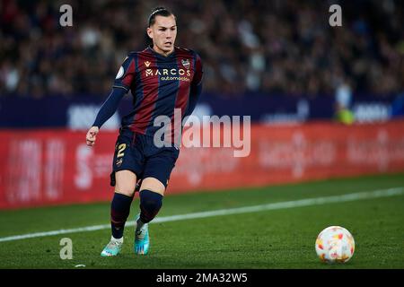 Francisco Javier Hidalgo son (Levante UD, #2) court avec le ballon Banque D'Images