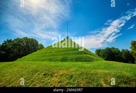 Pyramide des terres, Branitz Park, Prince Pueckler Park, Cottbus, Brandebourg, Allemagne Banque D'Images