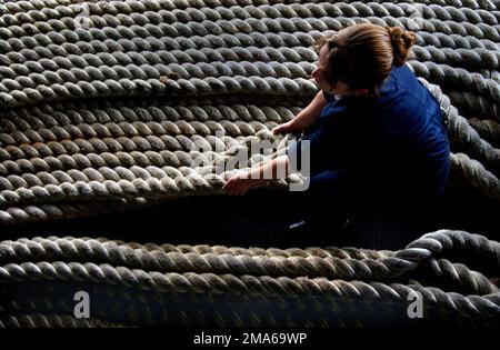 050624-N-5549O-010. Base : USS Ronald Reagan (CVN 76) pays : Océan Pacifique (POC) Banque D'Images