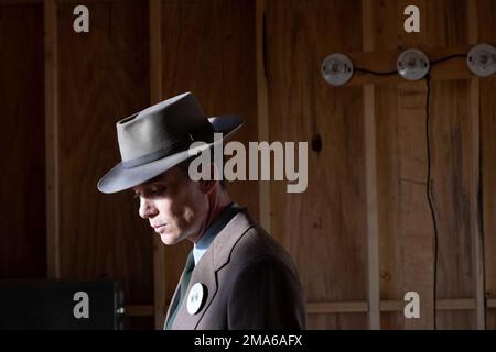 CILLIAN MURPHY dans OPPENHEIMER (2023), dirigé par CHRISTOPHER NOLAN. Crédit : PHOTOS / Album UNIVERSEL Banque D'Images