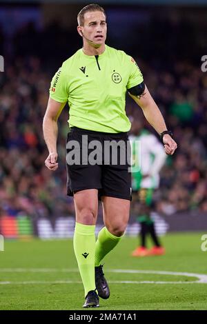 Séville, Espagne. 18th, janvier 2023. Arbitre Alberola Rojas vu pendant le match Copa del Rey entre Real Betis et Osasuna à l'Estadio Benito Villamarin à Séville. (Crédit photo: Gonzales photo - Jesus Ruiz Medina). Banque D'Images