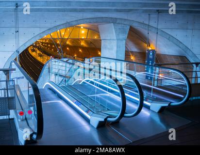 La gare de Monaco - Escalator en gare à Monte Carlo, Provence-Alpes-Côte d'Azur, Monaco. Banque D'Images