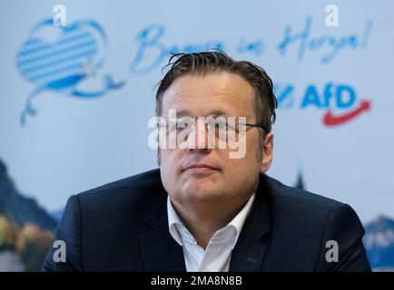 Munich, Allemagne. 19th janvier 2023. Gerd Mannes, chef adjoint du groupe parlementaire de l'AfD au Parlement de l'État de Bavière, assiste à une conférence de presse lors de la retraite d'hiver du groupe parlementaire de l'AfD. Credit: Sven Hoppe/dpa/Alay Live News Banque D'Images