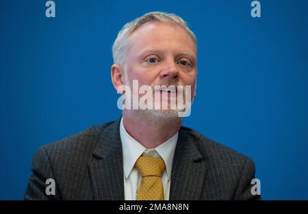 Munich, Allemagne. 19th janvier 2023. Ulrich Singer, leader du groupe parlementaire de l'AfD au Parlement de l'État de Bavière, participe à une conférence de presse lors de la retraite d'hiver du groupe parlementaire de l'AfD. Credit: Sven Hoppe/dpa/Alay Live News Banque D'Images