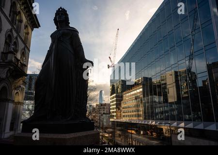 Statue d'agriculture de Henry Bursill sur Holborn Viaduct, le premier survol, a été ouvert par la reine Victoria en 1869. Banque D'Images