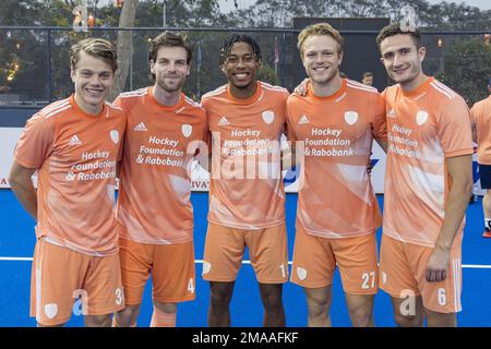 BHUBANESWAR - les joueurs de kampong Derck de Vilder (NED), Lars balk (NED), Terrance Pieters (NED), Jip Janssen (NED) et Jonas de Geus (NED) pendant le match pays-Bas contre le Chili à la coupe du monde de hockey en Inde. AP WILLEM VERNES Banque D'Images