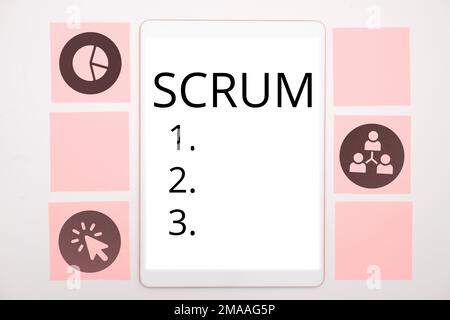 Écriture affichant le texte Scrum. Mot écrit sur l'écriture manuscrite comme différent de l'impression de caractères écrits de jeu Banque D'Images