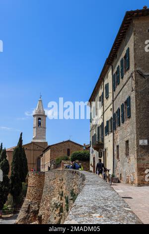 Rues de la ville historique de Pienza dans le Val d'Orcia en Toscane, Italie. Banque D'Images