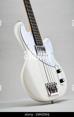 Guitare basse Wilcock Darkstar Banque D'Images