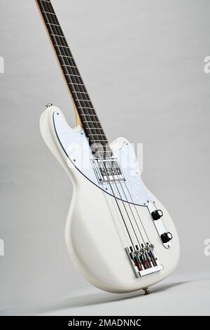 Guitare basse Wilcock Darkstar Banque D'Images