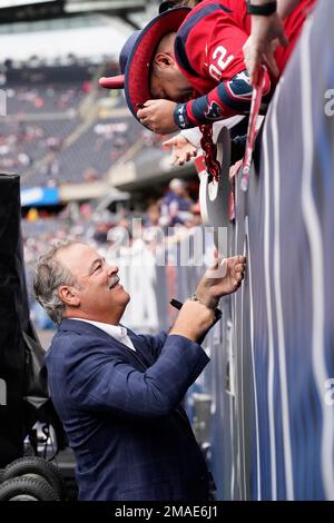 Texans Chairman and CEO (and Grill Master) Cal McNair was back on