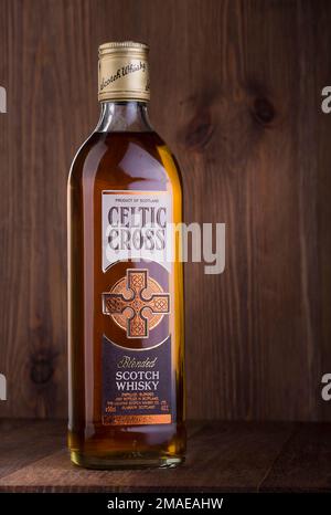 CHISINAU, MOLDOVA - 05 février 2016, la bouteille de whisky écossais blended 'Celtic Cross', Écosse Banque D'Images