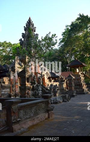 Grand temple de la mort de Padangtegal, Pura Dalem Agung Padangtegal, forêt de singes d'Ubud, Mandala Suci Wenara Wana, Ubud, régence de Gianyar, Bali, Indonésie Banque D'Images