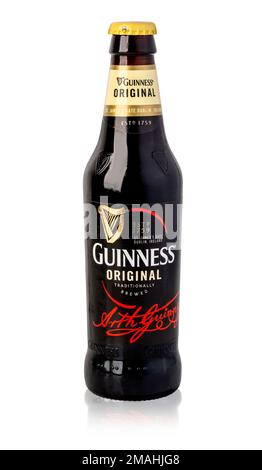 CHISINAU, MOLDOVA- 14 novembre 2015: La bière sèche irlandaise, originaire de la brasserie Arthur Guinness, Dublin. L'une des marques de bière les plus populaires dans Banque D'Images