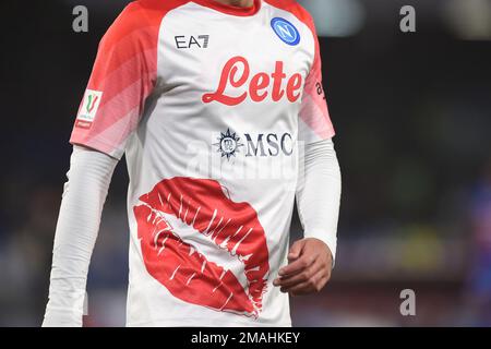 Naples, Italie. 17 janvier 2023. Gros plan de la SSC Napoli shirt édition spéciale pour la Saint-Valentin pendant le match de Coppa Italia entre SSC Napoli et les États-Unis Banque D'Images